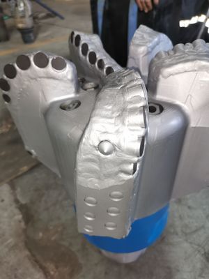 PDC 13.125 Inch 5 Blade Wing Diamond Drill Bit of Oilfield Well Drilling
