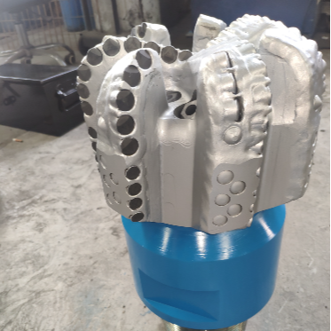 PDC Bits 9.5 Inch Diameter Polycrystalline Diamond Compact Drill Bits Engineered for Rock Drilling and Well Construction