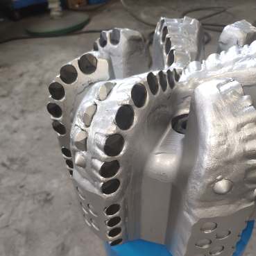 PDC Bits 9.5 Inch Diameter Polycrystalline Diamond Compact Drill Bits Engineered for Rock Drilling and Well Construction